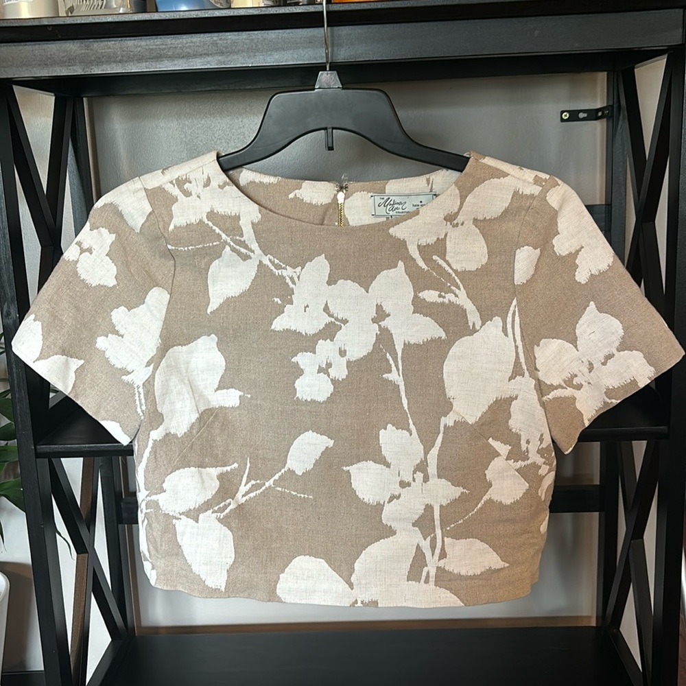 Madison Ave collection crop top